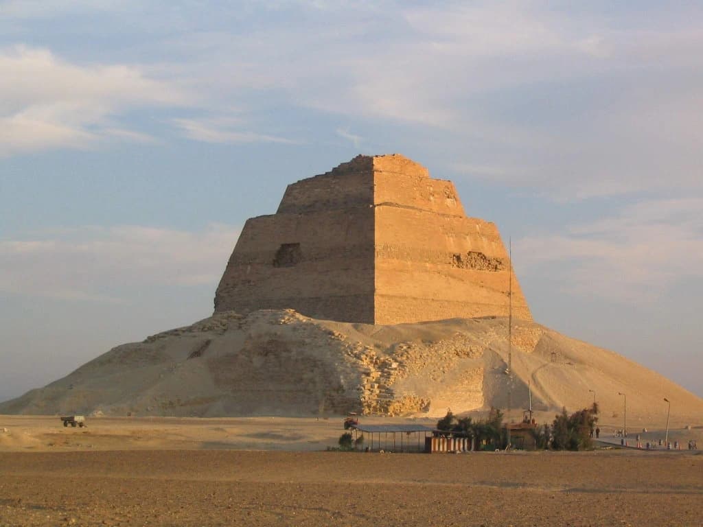 Pirámide de Meidum Pirámide de Meidum